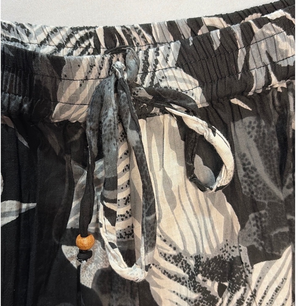 Collections Etc Tropical Leaf Print Wide Leg Pants Black White Cotton XL - Picture 2 of 6
